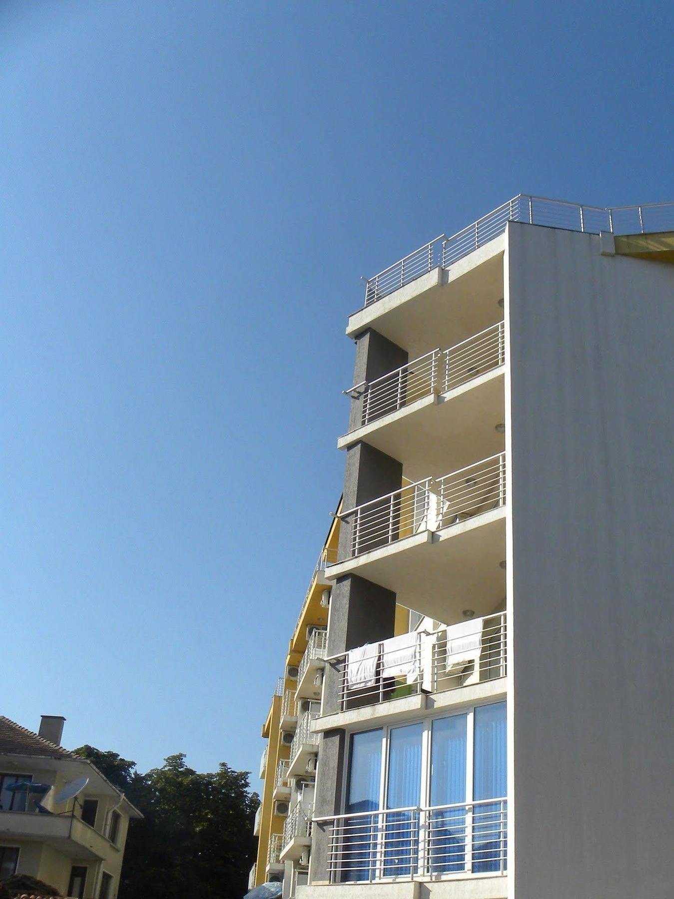 Apartcomplex New Tawn Obzor Esterno foto